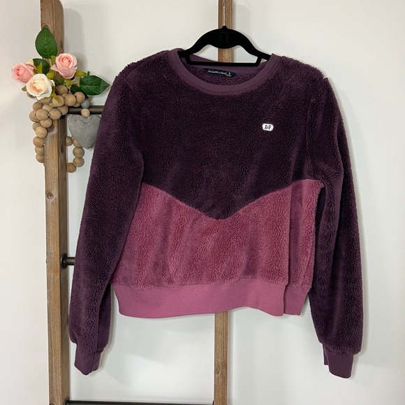 Abercrombie & Fitch Tops - Abercrombie and Fitch Sherpa Fleece Long Sleeve Purple Sweatshirt Size Small